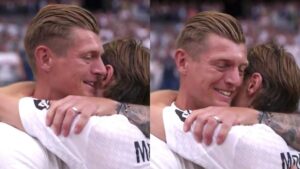 Modric y Kroos ayer abrazados en su despedida