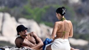 Jude Bellingham y su novia relajados