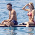 Kylian Mbappé y Ester Expósito